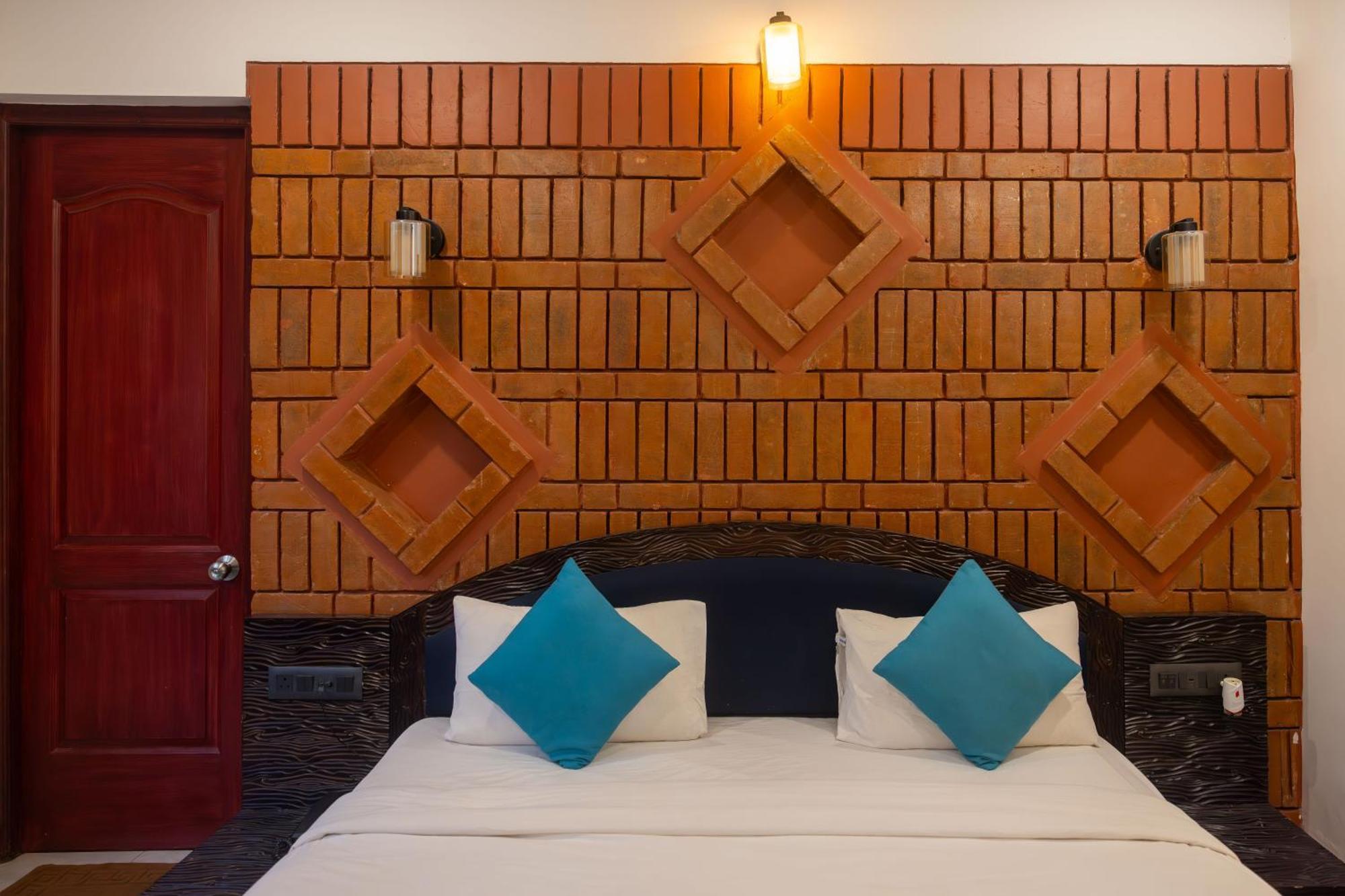Downtown Hostels - Анджуна Екстериор снимка