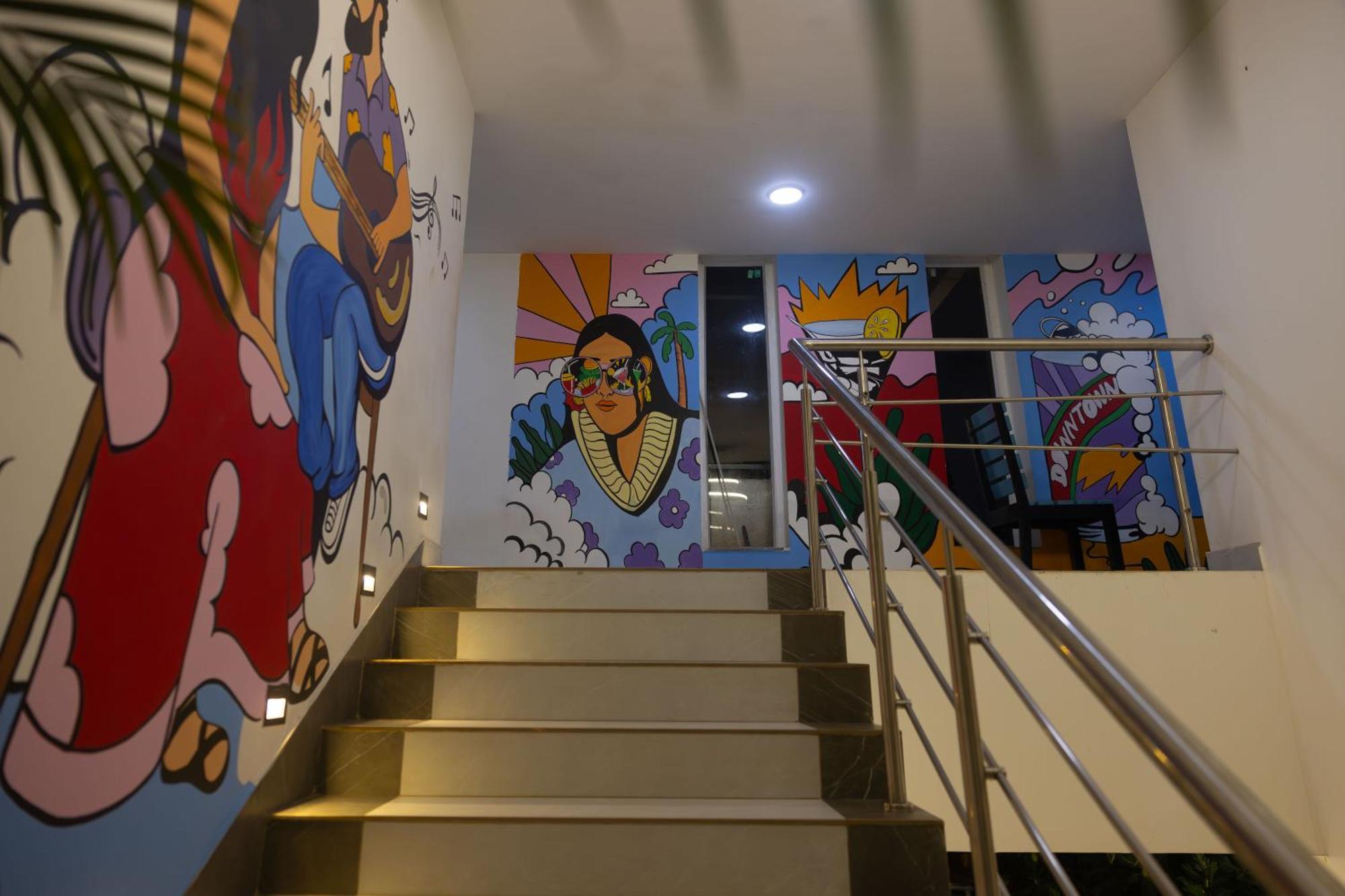 Downtown Hostels - Анджуна Екстериор снимка